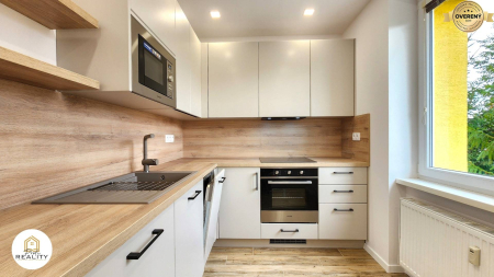 PRENÁJOM | Moderný, 2i byt s balkónom v CENTRE Prešova